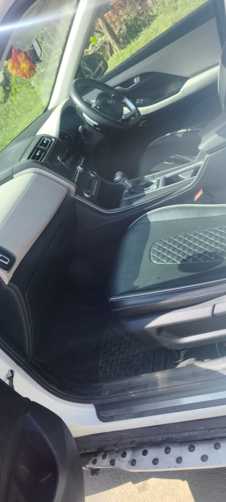 Car 12